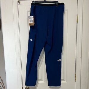 The North Face Navy Athletic Pants XL REG
NWT